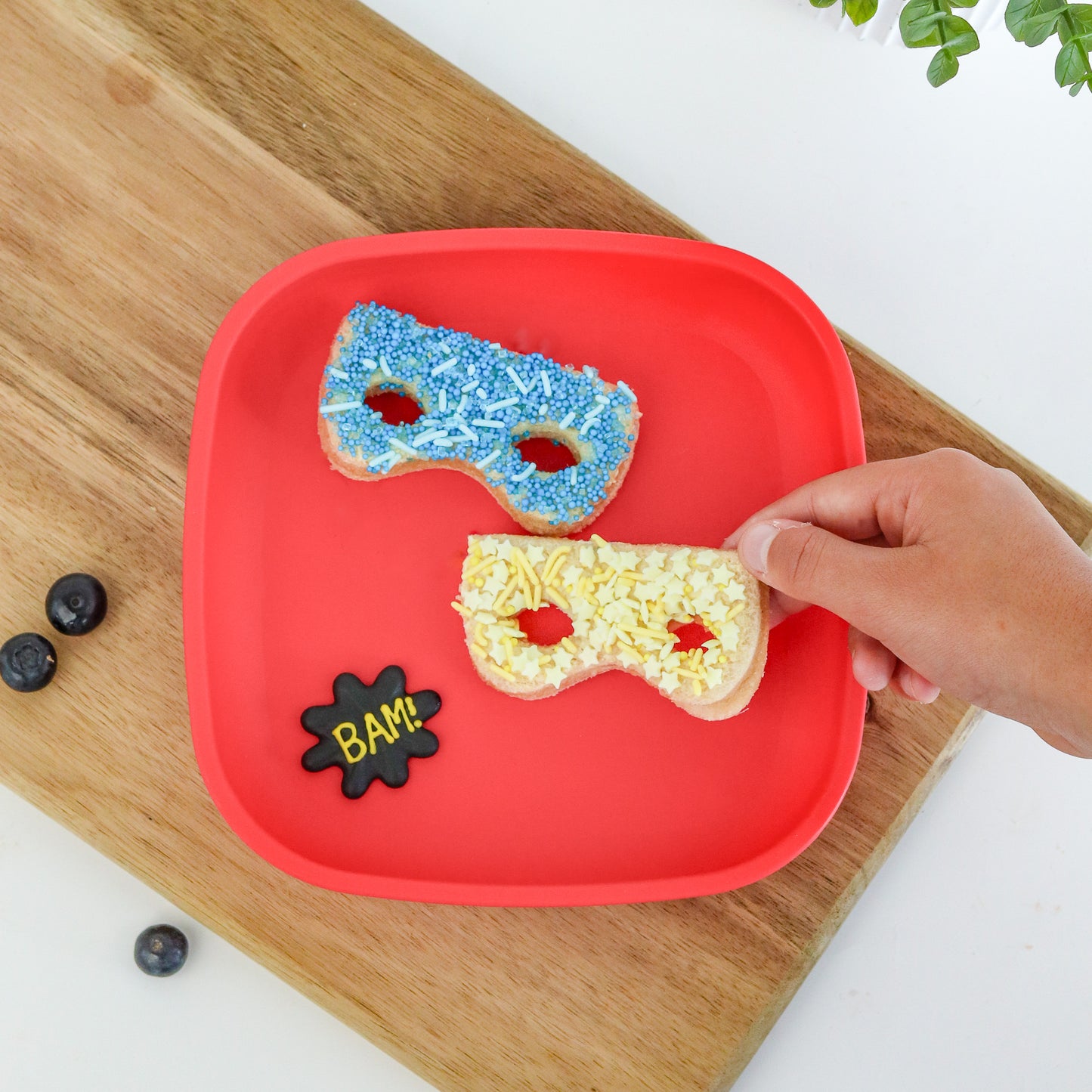 Lunch Punch Sandwich Cutter Set - Super Hero