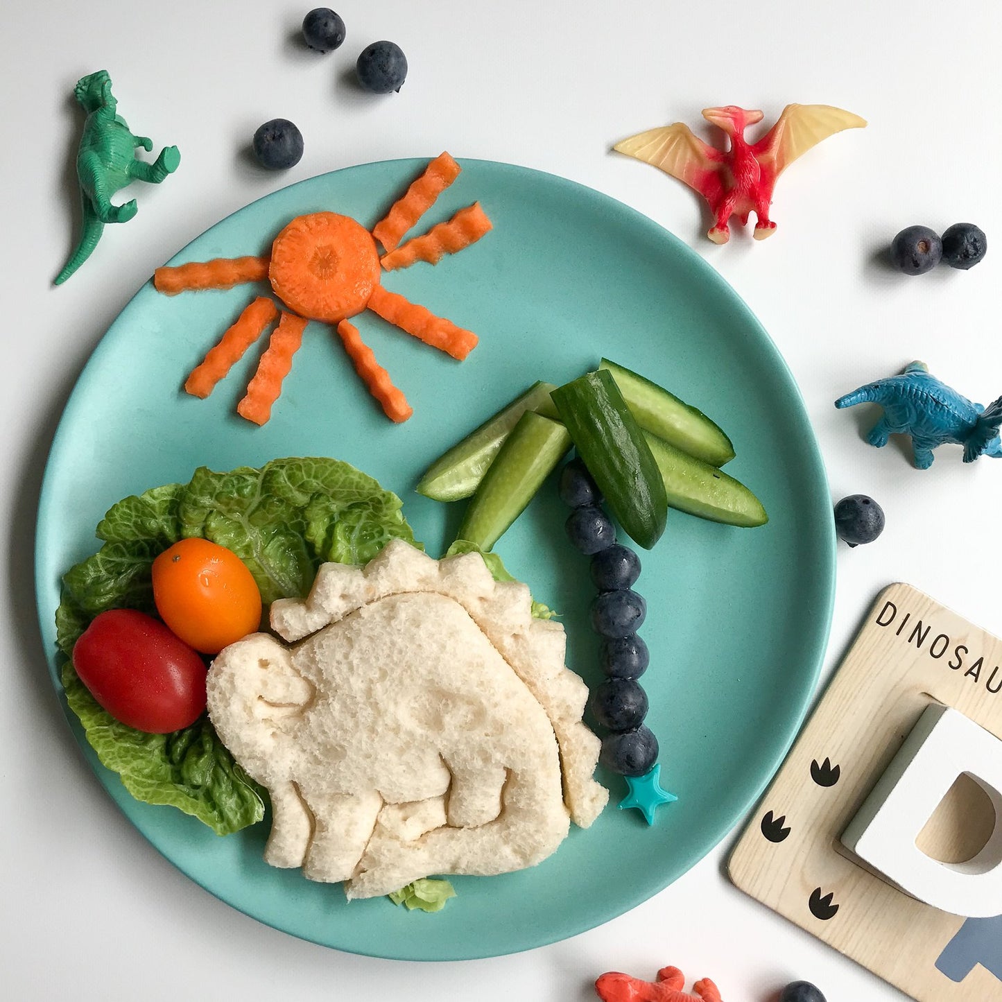Lunch Punch Sandwich Cutter Set - Dinosaur